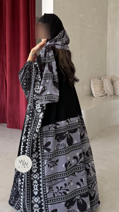 Monochrome Print Abaya
