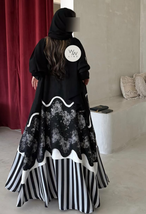 monochrome-wave-stripe-abaya